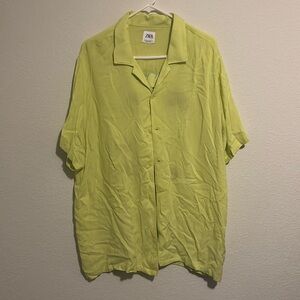 ZARA SHORT SLEEVE BUTTON DOWN DRESS SHIRT in NEON GREEN